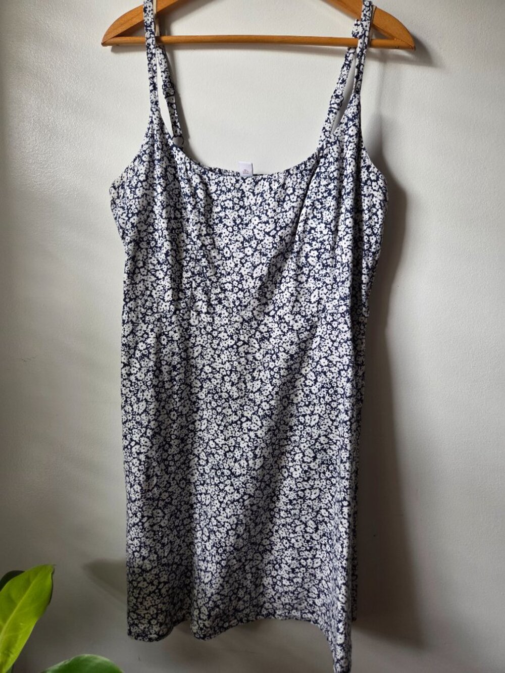 LIKE NEW OLD NAVY DITSY FLORAL TANK SHORT DRESS SIZE XL